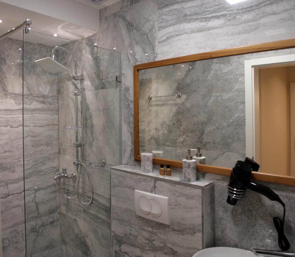 Saray Hotel Prizren Exterior foto