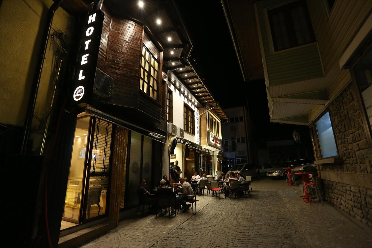 Saray Hotel Prizren Exterior foto