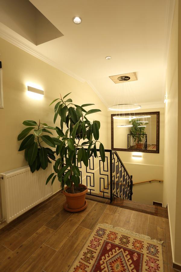 Saray Hotel Prizren Exterior foto