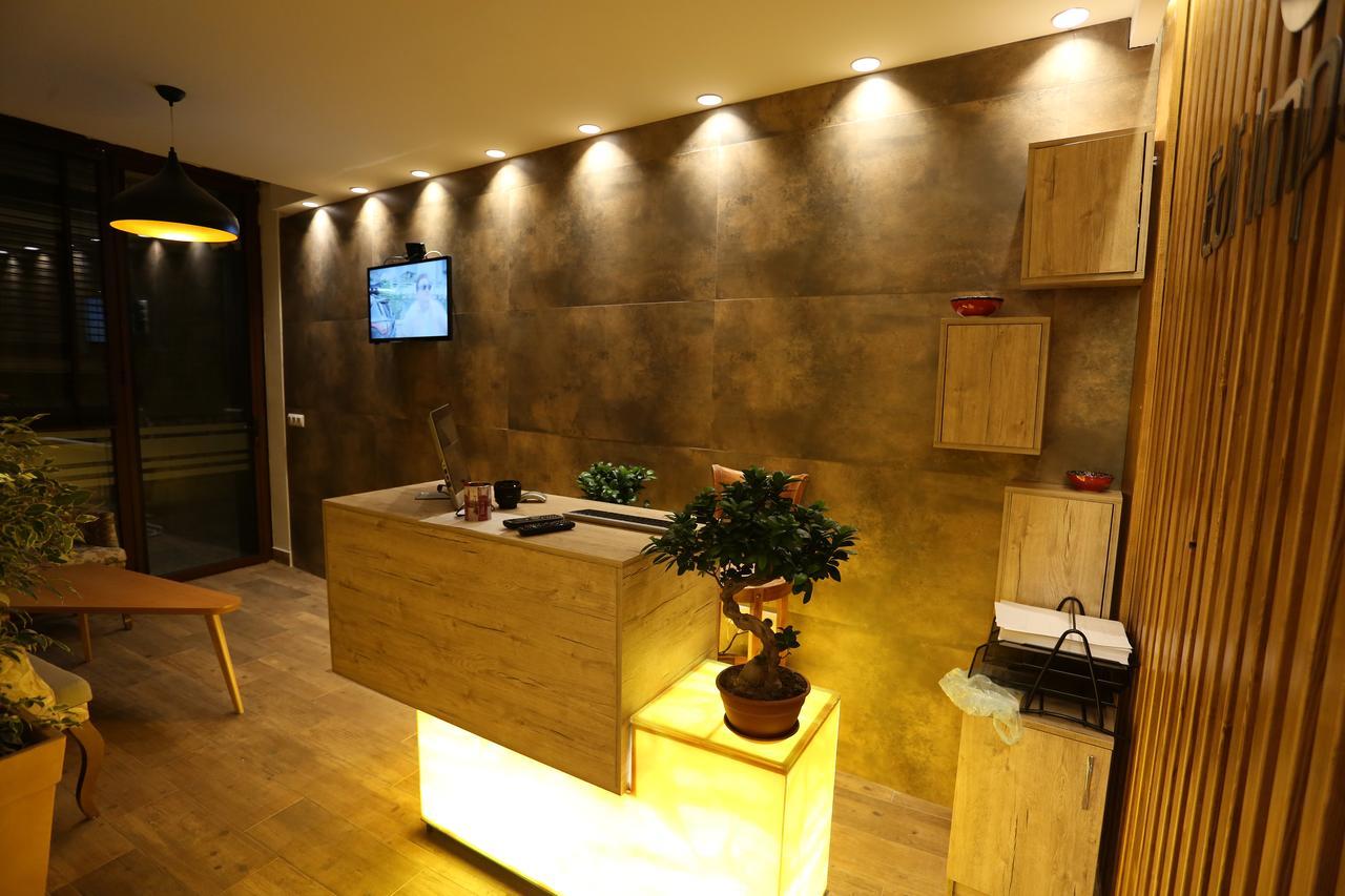 Saray Hotel Prizren Exterior foto