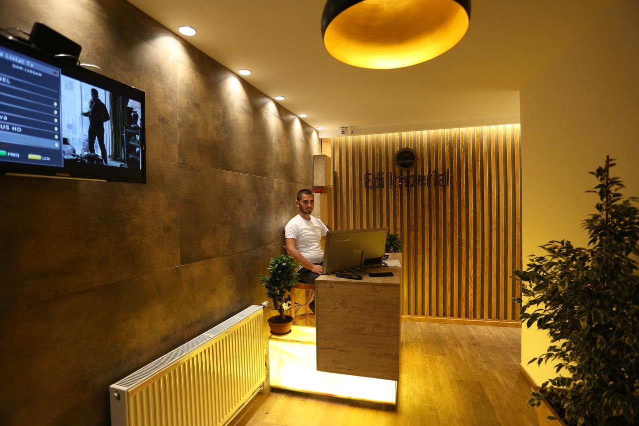 Saray Hotel Prizren Exterior foto