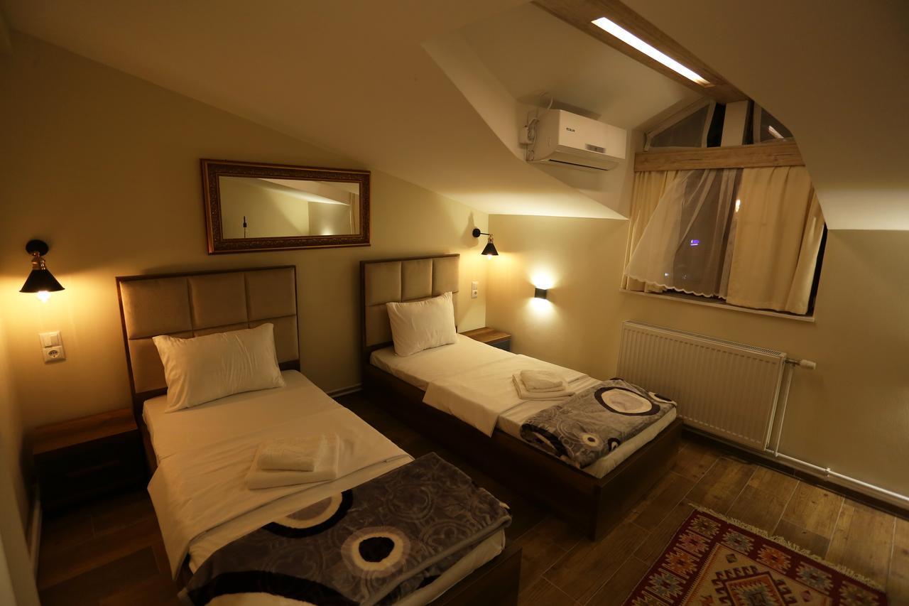 Saray Hotel Prizren Exterior foto